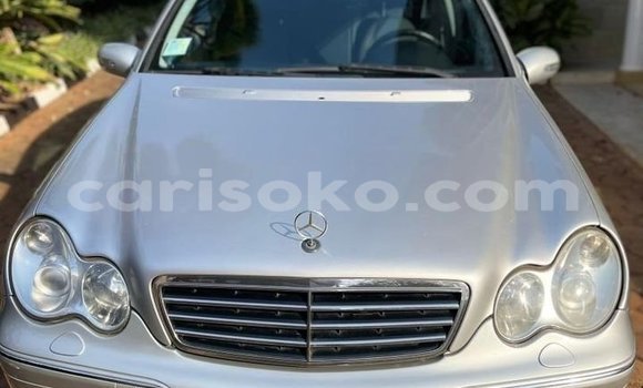 Sayi Na hannu Mercedes-Benz C–Class Gris Mota in Kigali a Rwanda Sayi Na hannu Mercedes-Benz C–Class Gris Mota in Kigali a Rwanda