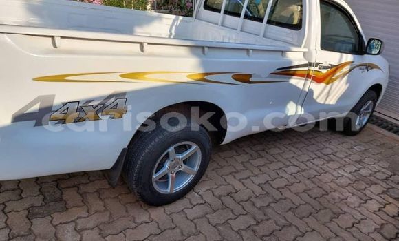 Sayi Na hannu Toyota Hilux Blanc Mota in Kigali a Rwanda Sayi Na hannu Toyota Hilux Blanc Mota in Kigali a Rwanda