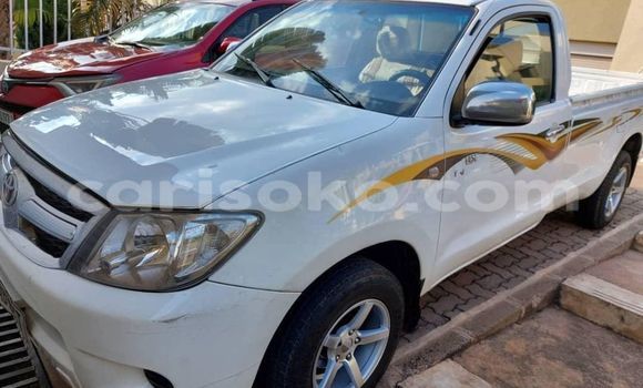 Sayi Na hannu Toyota Hilux Blanc Mota in Kigali a Rwanda Sayi Na hannu Toyota Hilux Blanc Mota in Kigali a Rwanda