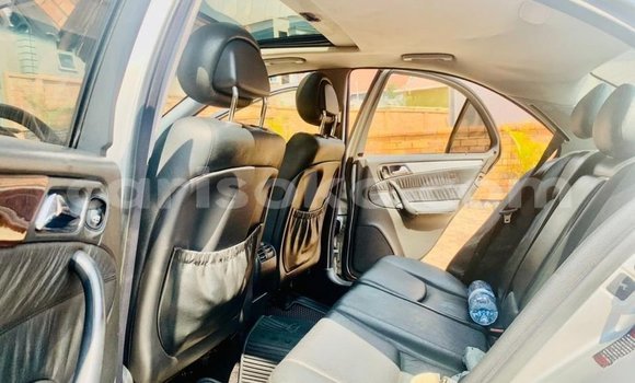 Sayi Na hannu Mercedes-Benz C–Class Gris Mota in Kigali a Rwanda Sayi Na hannu Mercedes-Benz C–Class Gris Mota in Kigali a Rwanda