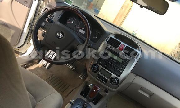 Acheter Occasion Voiture Kia Cerato Blanc à Kigali, Rwanda Acheter Occasion Voiture Kia Cerato Blanc à Kigali, Rwanda