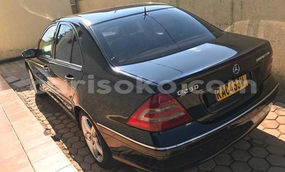 Acheter Occasion Voiture Mercedes-Benz C-klasse Noir à Kigali, Rwanda Acheter Occasion Voiture Mercedes-Benz C-klasse Noir à Kigali, Rwanda