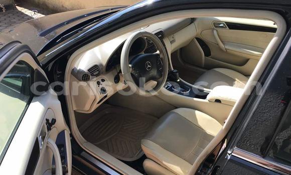 Acheter Occasion Voiture Mercedes-Benz C-klasse Noir à Kigali, Rwanda Acheter Occasion Voiture Mercedes-Benz C-klasse Noir à Kigali, Rwanda