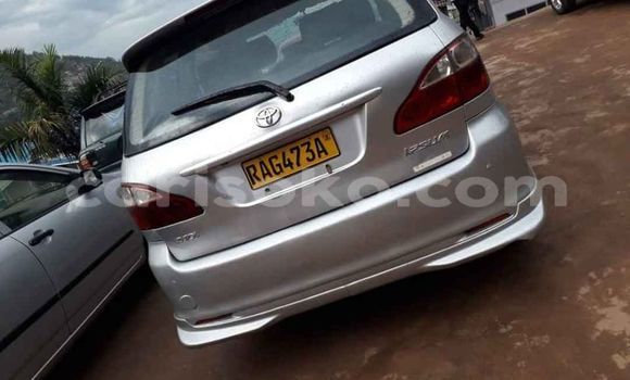 Acheter Occasion Voiture Toyota Ipsum Gris à Kigali, Rwanda Acheter Occasion Voiture Toyota Ipsum Gris à Kigali, Rwanda