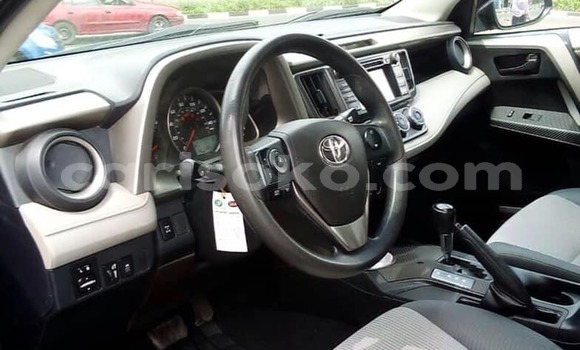 Acheter Occasion Voiture Toyota RAV4 Noir à Kigali, Rwanda Acheter Occasion Voiture Toyota RAV4 Noir à Kigali, Rwanda