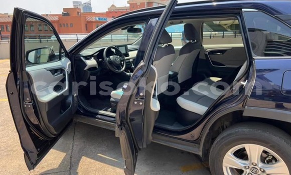 Acheter Occasion Voiture Toyota RAV4 Bleu à Kigali, Rwanda Acheter Occasion Voiture Toyota RAV4 Bleu à Kigali, Rwanda