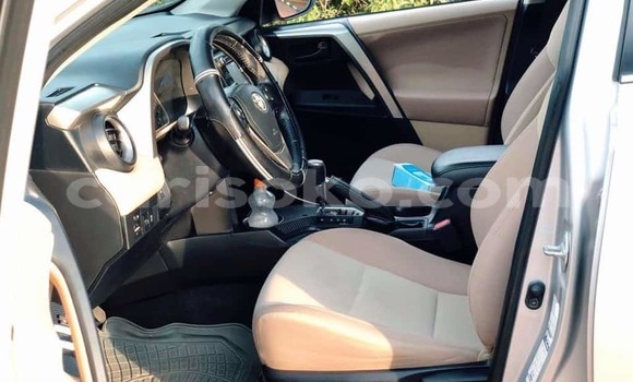 Acheter Occasion Voiture Toyota RAV4 Gris à Kigali, Rwanda Acheter Occasion Voiture Toyota RAV4 Gris à Kigali, Rwanda