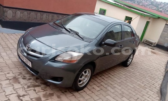 اشتري مستعمل Toyota Yaris Vert سيارة في Kigali في Rwanda اشتري مستعمل Toyota Yaris Vert سيارة في Kigali في Rwanda