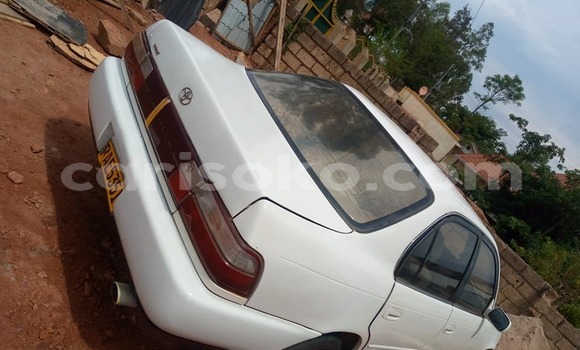 اشتري مستعمل Toyota Corolla Blanc سيارة في Kigali في Rwanda اشتري مستعمل Toyota Corolla Blanc سيارة في Kigali في Rwanda