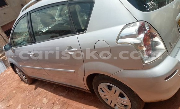 اشتري مستعمل Toyota Corolla Verso Gris سيارة في Kigali في Rwanda اشتري مستعمل Toyota Corolla Verso Gris سيارة في Kigali في Rwanda