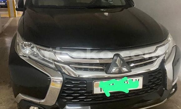 Acheter Occasion Voiture Mitsubishi Pajero Noir à Kigali, Rwanda Acheter Occasion Voiture Mitsubishi Pajero Noir à Kigali, Rwanda