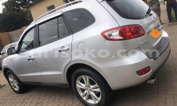 Buy Used Hyundai Santa Fe Silver Car in Kigali in Rwanda Buy Used Hyundai Santa Fe Silver Car in Kigali in Rwanda