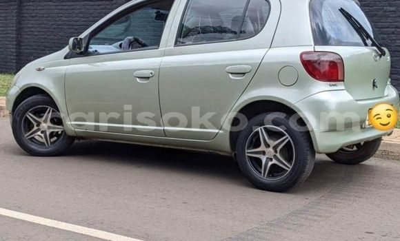 Acheter Occasion Voiture Toyota Yaris Gris à Kigali, Rwanda Acheter Occasion Voiture Toyota Yaris Gris à Kigali, Rwanda