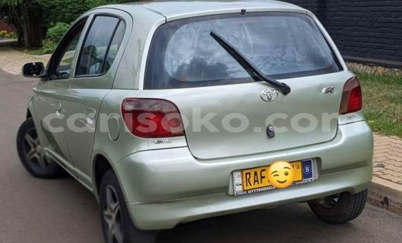 Acheter Occasion Voiture Toyota Yaris Gris à Kigali, Rwanda Acheter Occasion Voiture Toyota Yaris Gris à Kigali, Rwanda