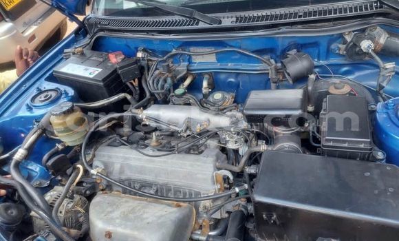 Sayi Na hannu Toyota RAV4 Bleu Mota in Kigali a Rwanda Sayi Na hannu Toyota RAV4 Bleu Mota in Kigali a Rwanda