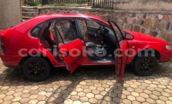 Acheter Occasion Voiture Toyota Corolla Rouge à Kigali, Rwanda Acheter Occasion Voiture Toyota Corolla Rouge à Kigali, Rwanda