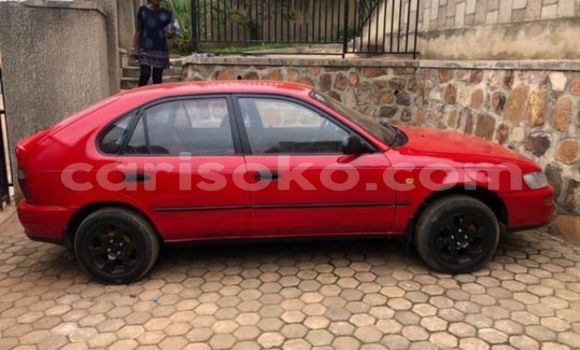 Acheter Occasion Voiture Toyota Corolla Rouge à Kigali, Rwanda Acheter Occasion Voiture Toyota Corolla Rouge à Kigali, Rwanda