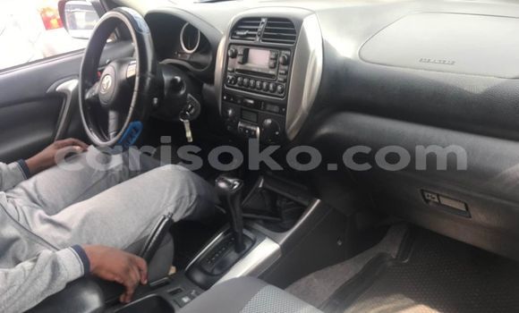 Sayi Na hannu Toyota RAV4 Bleu Mota in Kigali a Rwanda Sayi Na hannu Toyota RAV4 Bleu Mota in Kigali a Rwanda