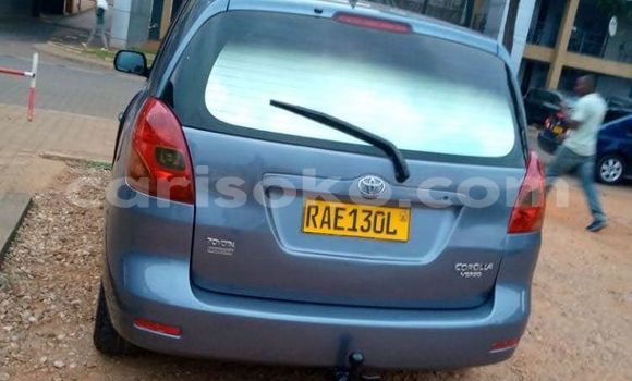 Sayi Na hannu Toyota Corolla Verso Bleu Mota in Kigali a Rwanda Sayi Na hannu Toyota Corolla Verso Bleu Mota in Kigali a Rwanda