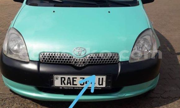 Acheter Occasion Voiture Toyota Yaris Bleu à Kigali, Rwanda Acheter Occasion Voiture Toyota Yaris Bleu à Kigali, Rwanda