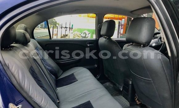اشتري مستعمل Toyota Avensis Bleu سيارة في Kigali في Rwanda اشتري مستعمل Toyota Avensis Bleu سيارة في Kigali في Rwanda