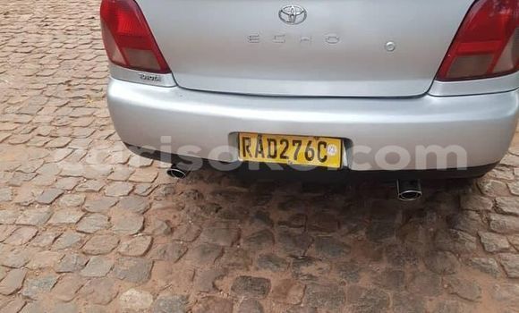 اشتري مستعمل Toyota Echo Gris سيارة في Kigali في Rwanda اشتري مستعمل Toyota Echo Gris سيارة في Kigali في Rwanda