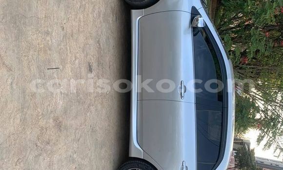 اشتري مستعمل Toyota Corolla Gris سيارة في Kigali في Rwanda اشتري مستعمل Toyota Corolla Gris سيارة في Kigali في Rwanda
