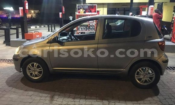 اشتري مستعمل Toyota Vitz Gris سيارة في Kigali في Rwanda اشتري مستعمل Toyota Vitz Gris سيارة في Kigali في Rwanda