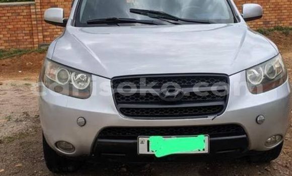 اشتري مستعمل Hyundai Santa Fe Gris سيارة في Kigali في Rwanda اشتري مستعمل Hyundai Santa Fe Gris سيارة في Kigali في Rwanda