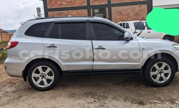 اشتري مستعمل Hyundai Santa Fe Gris سيارة في Kigali في Rwanda اشتري مستعمل Hyundai Santa Fe Gris سيارة في Kigali في Rwanda