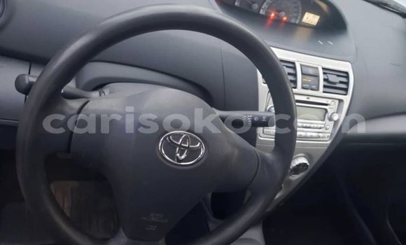 Acheter Occasion Voiture Toyota Yaris Bleu à Kigali, Rwanda Acheter Occasion Voiture Toyota Yaris Bleu à Kigali, Rwanda