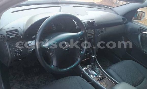 Acheter Occasion Voiture Mercedes-Benz C–Class Gris à Kigali, Rwanda Acheter Occasion Voiture Mercedes-Benz C–Class Gris à Kigali, Rwanda