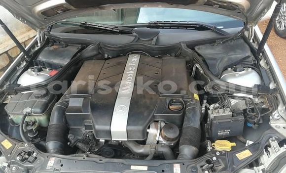 Acheter Occasion Voiture Mercedes-Benz C–Class Gris à Kigali, Rwanda Acheter Occasion Voiture Mercedes-Benz C–Class Gris à Kigali, Rwanda