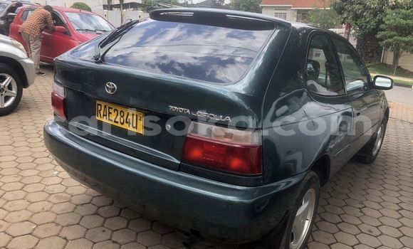 Acheter Occasion Voiture Toyota Corolla Vert à Kigali, Rwanda Acheter Occasion Voiture Toyota Corolla Vert à Kigali, Rwanda