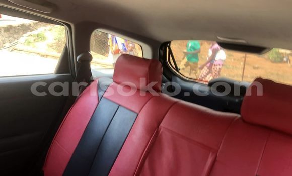 Acheter Occasion Voiture Toyota Matrix Noir à Kigali, Rwanda Acheter Occasion Voiture Toyota Matrix Noir à Kigali, Rwanda