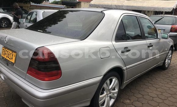 Acheter Occasion Voiture Mercedes-Benz C–Class Gris à Kigali, Rwanda Acheter Occasion Voiture Mercedes-Benz C–Class Gris à Kigali, Rwanda