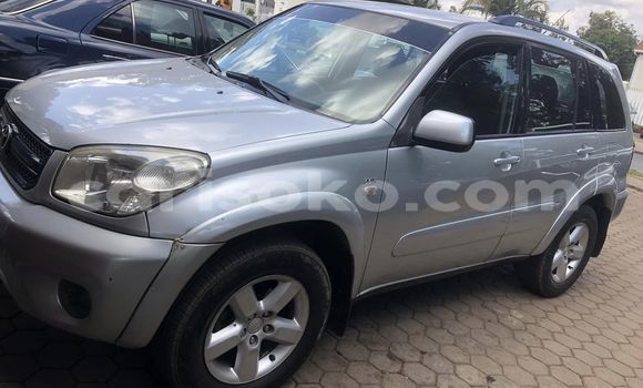 Acheter Occasion Voiture Toyota RAV4 Gris à Kigali, Rwanda Acheter Occasion Voiture Toyota RAV4 Gris à Kigali, Rwanda