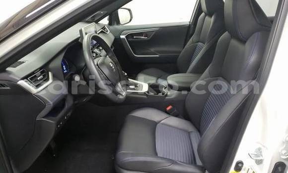 Buy Used Toyota RAV4 White Car in Kigali in Rwanda Buy Used Toyota RAV4 White Car in Kigali in Rwanda