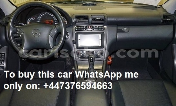 Sayi Na hannu Mercedes-Benz C–Class Gris Mota in Kigali a Rwanda Sayi Na hannu Mercedes-Benz C–Class Gris Mota in Kigali a Rwanda