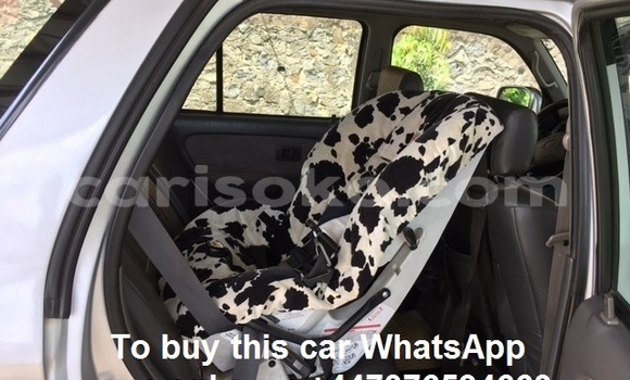 Sayi Na hannu Toyota 4Runner Gris Mota in Kigali a Rwanda Sayi Na hannu Toyota 4Runner Gris Mota in Kigali a Rwanda