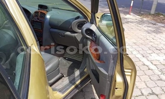 Buy Used Hyundai Santa Fe Brown Car in Kigali in Rwanda Buy Used Hyundai Santa Fe Brown Car in Kigali in Rwanda