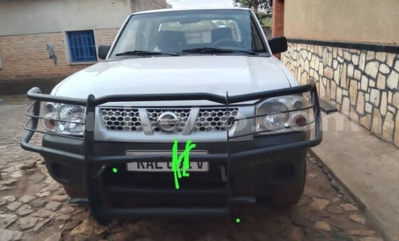 Acheter Occasion Voiture Nissan Hardbody Blanc à Kigali, Rwanda