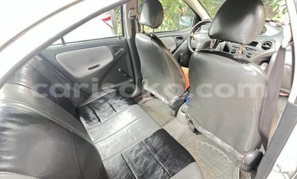 Acheter Occasion Voiture Toyota Echo Gris à Kigali, Rwanda Acheter Occasion Voiture Toyota Echo Gris à Kigali, Rwanda