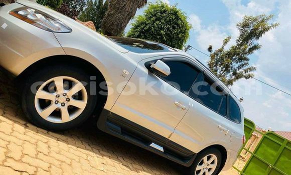 Acheter Occasion Voiture Hyundai Santa Fe Gris à Kigali, Rwanda Acheter Occasion Voiture Hyundai Santa Fe Gris à Kigali, Rwanda