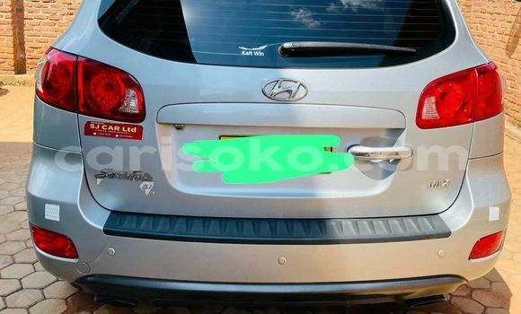 Acheter Occasion Voiture Hyundai Santa Fe Gris à Kigali, Rwanda Acheter Occasion Voiture Hyundai Santa Fe Gris à Kigali, Rwanda