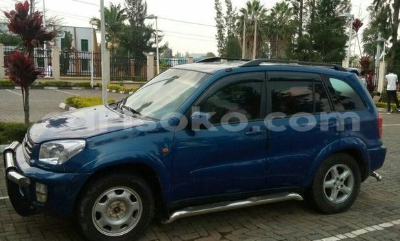 Acheter Occasion Voiture Toyota RAV4 Bleu à Kigali, Rwanda Acheter Occasion Voiture Toyota RAV4 Bleu à Kigali, Rwanda