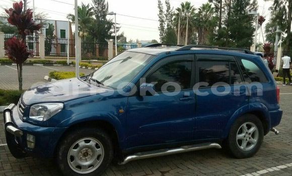Acheter Occasion Voiture Toyota RAV4 Bleu à Kigali, Rwanda Acheter Occasion Voiture Toyota RAV4 Bleu à Kigali, Rwanda