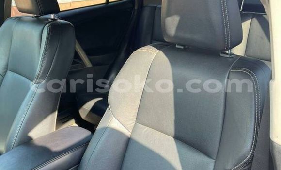 Acheter Occasion Voiture Toyota RAV4 Gris à Kigali, Rwanda Acheter Occasion Voiture Toyota RAV4 Gris à Kigali, Rwanda