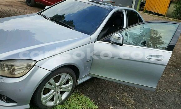 Acheter Occasion Voiture Mercedes-Benz C–Class Gris à Kigali, Rwanda Acheter Occasion Voiture Mercedes-Benz C–Class Gris à Kigali, Rwanda
