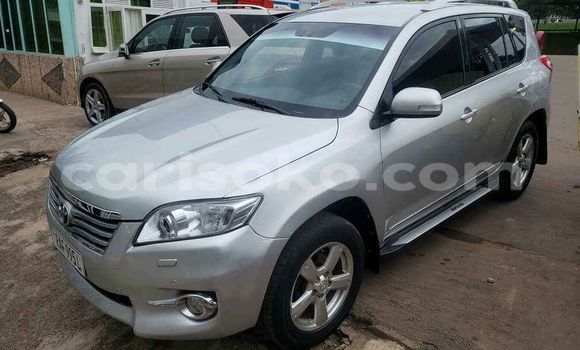 Acheter Occasion Voiture Toyota RAV4 Gris à Kigali, Rwanda Acheter Occasion Voiture Toyota RAV4 Gris à Kigali, Rwanda